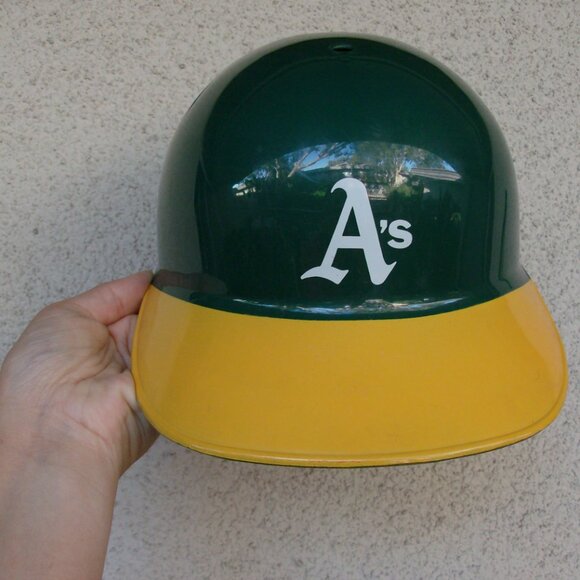 Vintage Oakland A’s Union 76 Promo Helmet Green & Yellow Collectible Hat - Picture 1 of 7